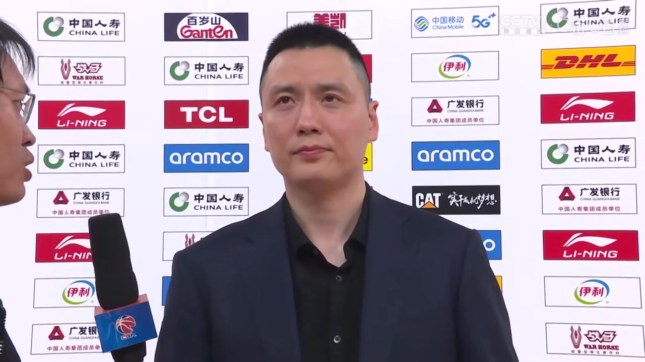 卢伟:下半场我们体能比山东好 队员把教练组的部署执行得很出色